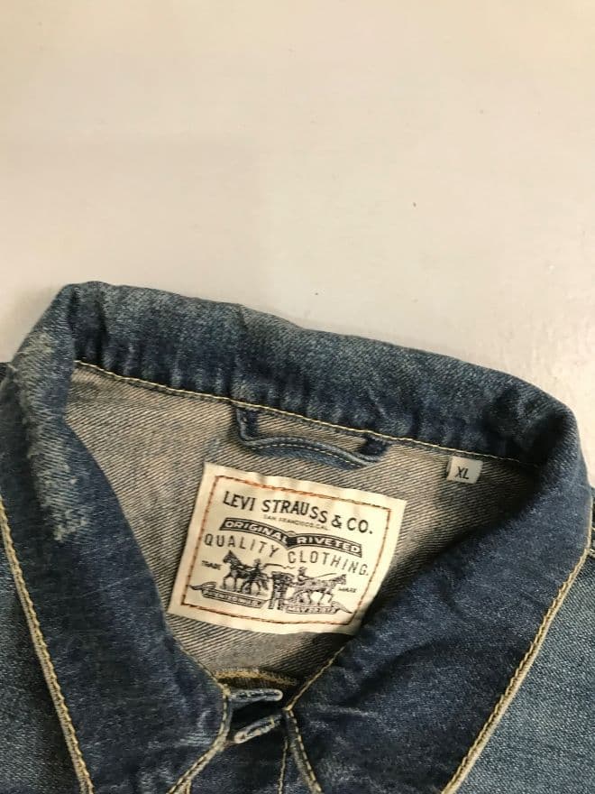 Vintage Levi’s Type 2 Denim Jacket – Size S — image 3 of 10