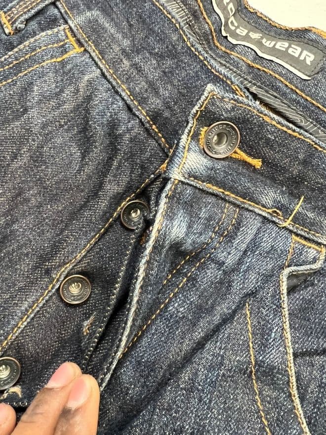 Vintage Rocawear Baggy Fit Denim Jeans – Blue Streetwear Classic (Size 34) — image 9 of 10