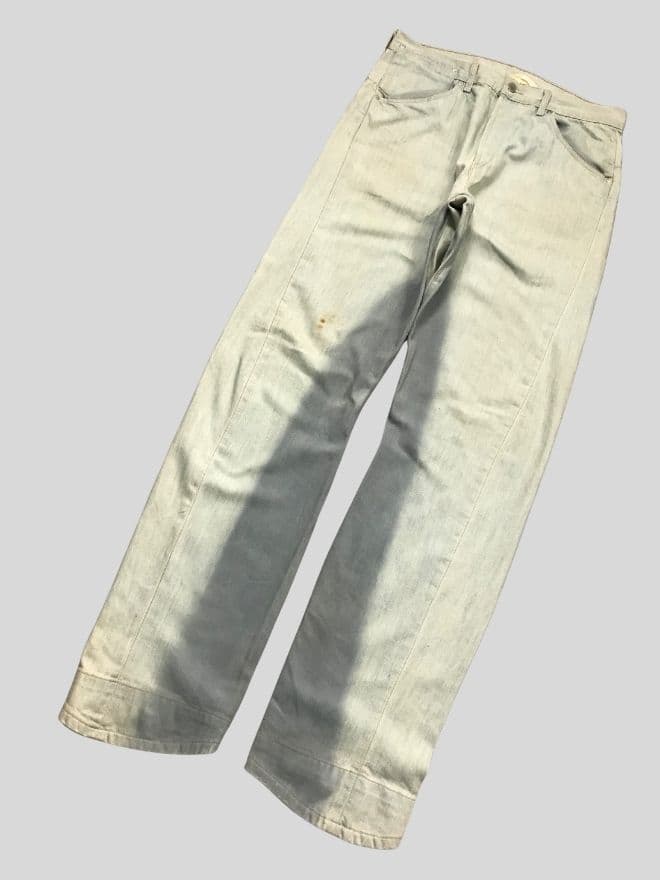 Vintage Levi’s Denim Jeans | Size 36 | Distressed Blue Avant-Garde Style — image 5 of 9
