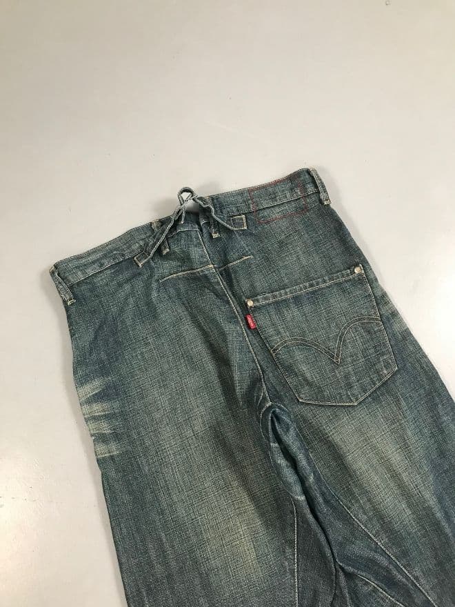 Vintage Levi’s Engineer Jeans with Buckle Belt | Distressed Workwear Denim | Size 34 — image 6 of 11