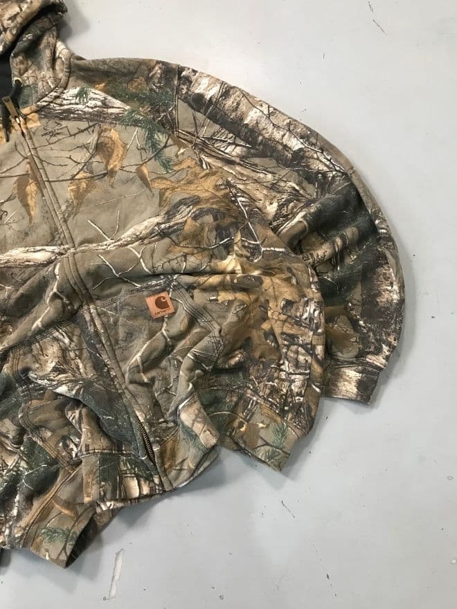 Rare Vintage Carhartt Realtree Sun Fade Zip Hoodie – Size XL – Distressed Camo Workwear thumbnail 2