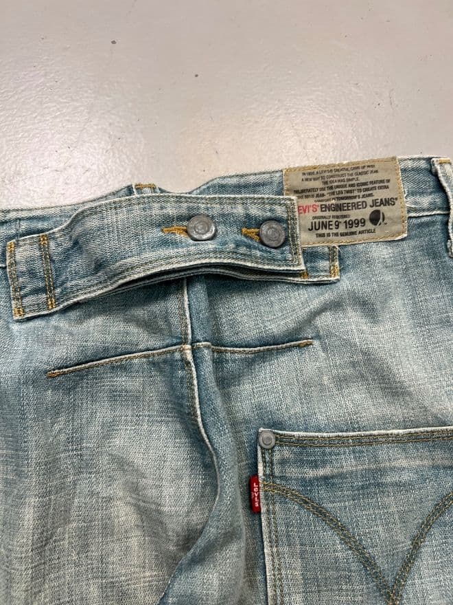 Vintage Levi’s Engineer Jeans Denim with Buckle Belt – Size 28 — image 10 of 10