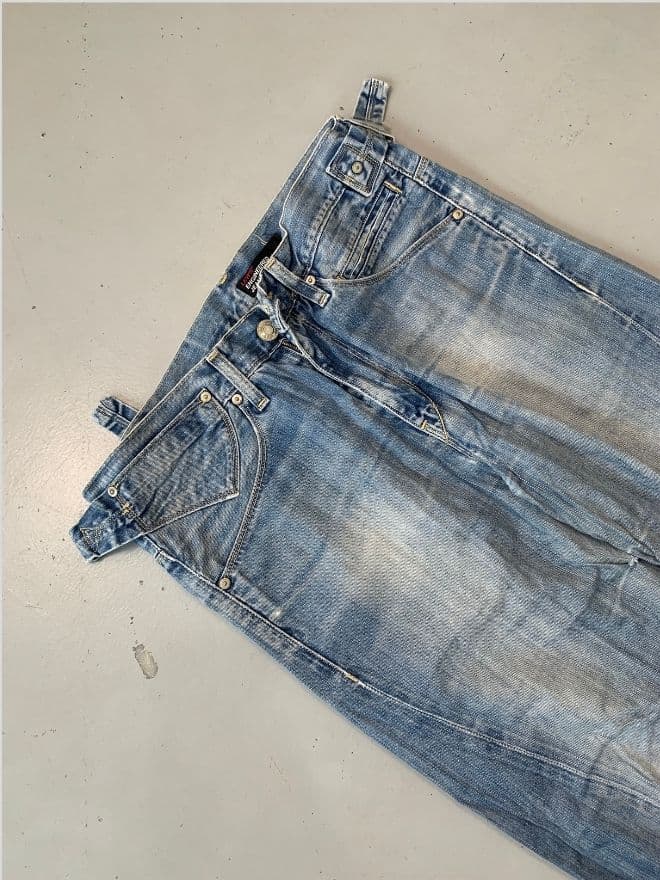 Vintage Levi’s Engineer Jeans with Buckle Belt – Blue Denim (Size 34) — image 8 of 11