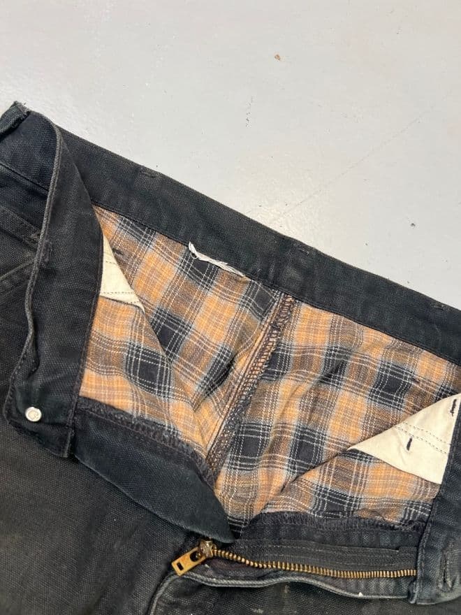 Vintage Carhartt Black Blanket-Lined Denim Jeans – Size 32 (US) / 48 (EU) thumbnail 2