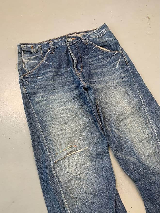 Vintage Levi’s Engineer Jeans – Size 32 – Classic Blue Denim – Straight Leg — image 10 of 11