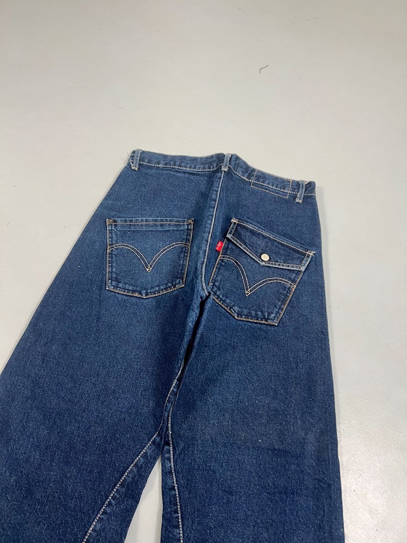 Vintage Levi’s Engineer Jeans Denim – Size US 36 / EU 52 — image 6 of 10