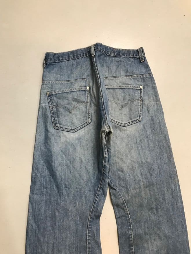 Vintage Levi’s Engineer Jeans Denim – Blue Avant-Garde Fit (Men’s US 30) — image 8 of 8
