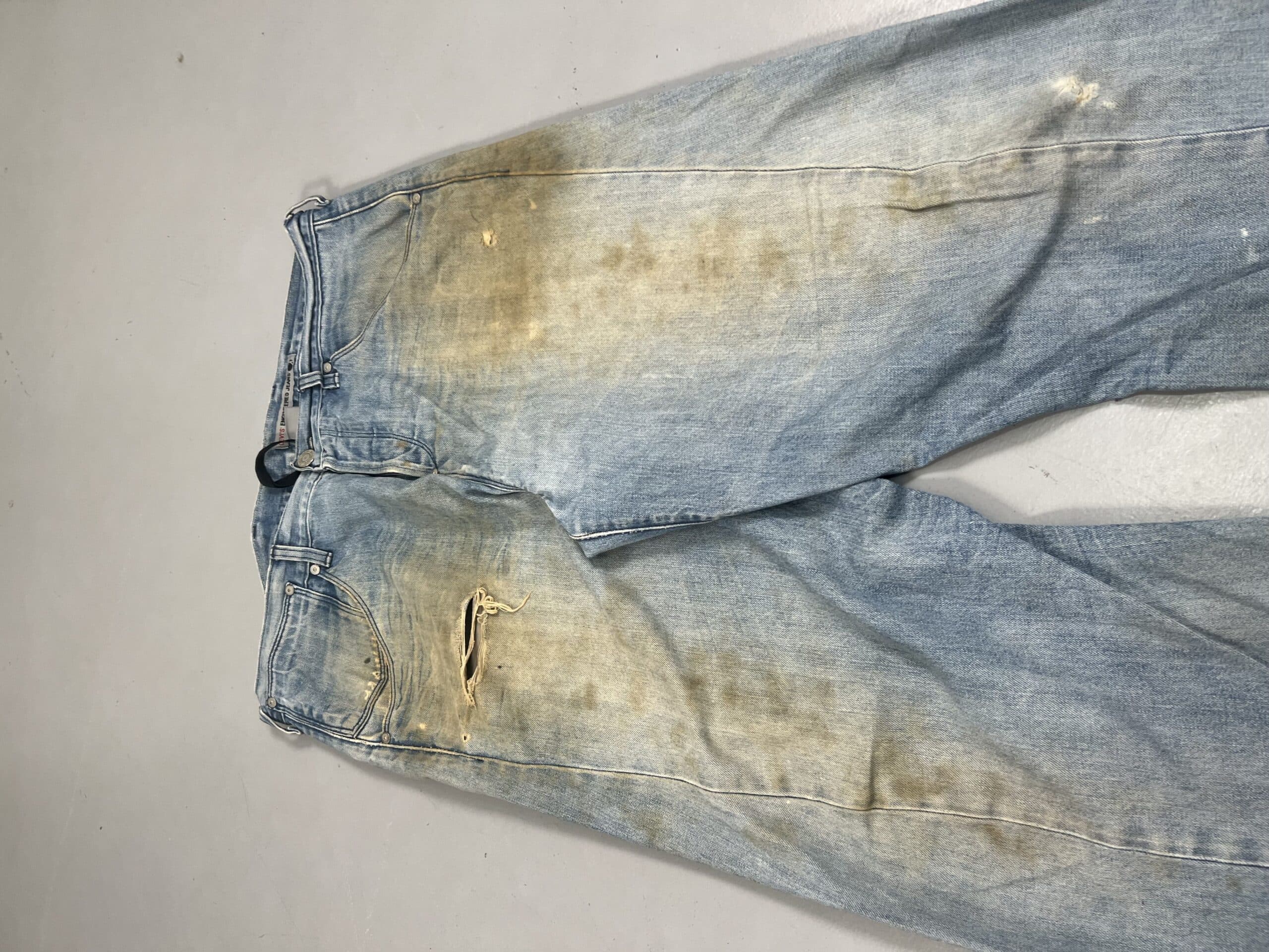 Vintage Levi’s Engineer Jeans – Buckle Belt Baggy Fit — image 5 of 13