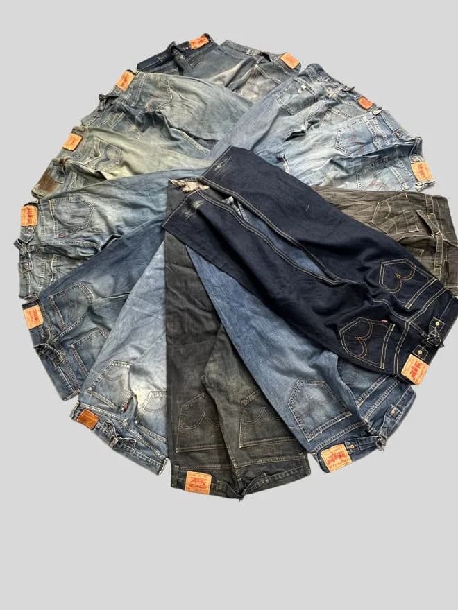 BUNDLE OF Vintage Levi’s Buckle Belt — image 1 of 7