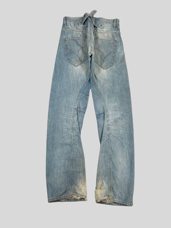 Vintage Levi’s Engineer Jeans With Buckle Belt – Size 33 — image 1 of 14