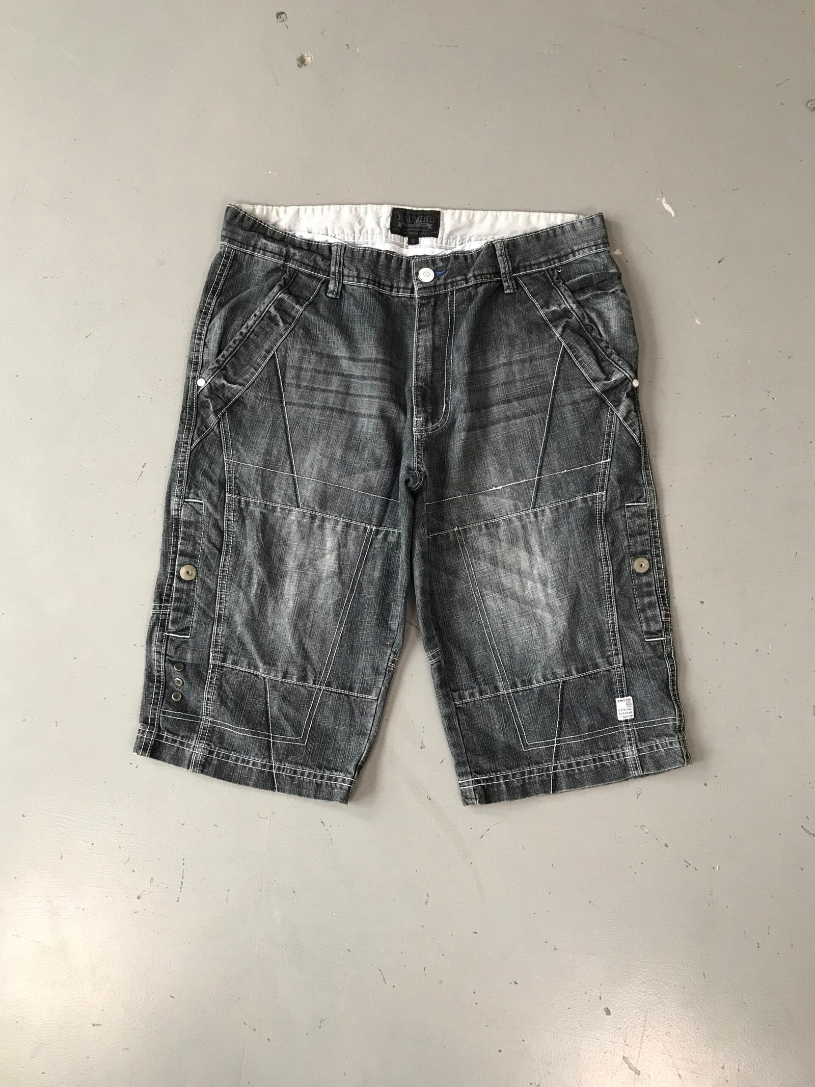 Archival Clothing × Streetwear × Vintage