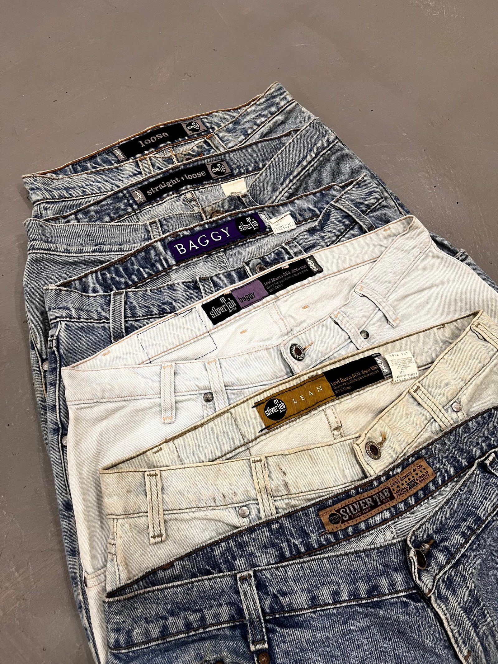 Vintage Levis Silver Tab Jeans- 100 Pcs