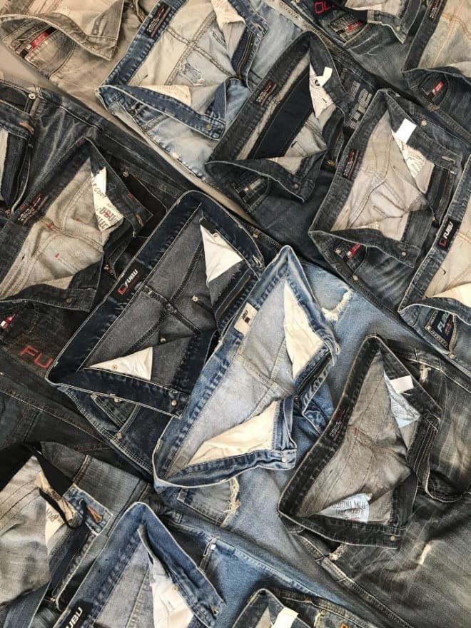 BUNDLE OF 20 FUBU VINTAGE CARGO DENIMS