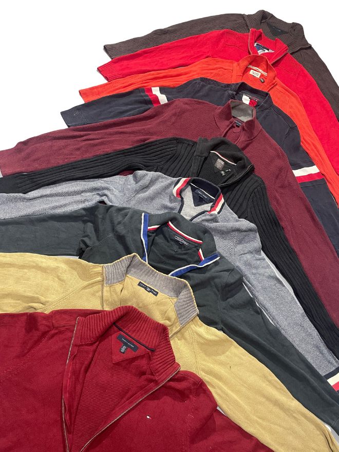 BUNDLE OF VINTAGE TOMMY FULL ZIPPERS