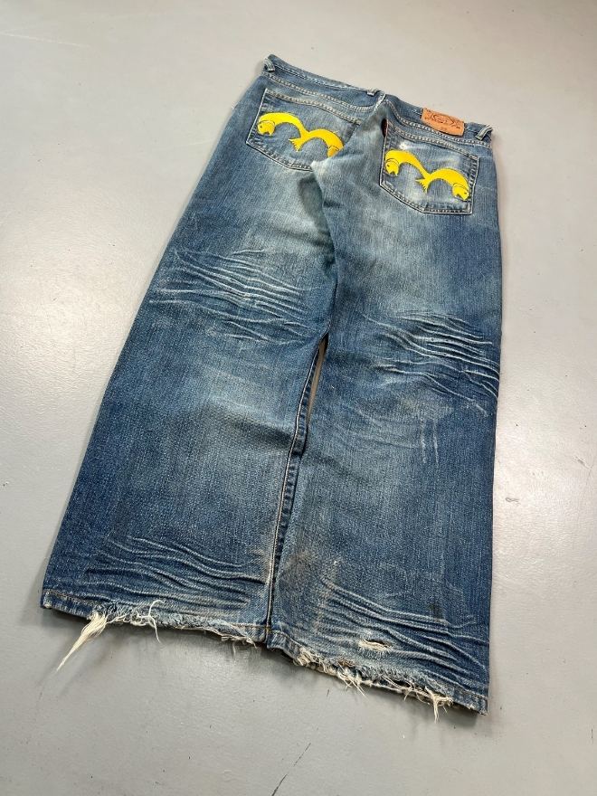 Vintage Evisu-Inspired Seagull Painted Denim – Distressed Blue Jeans
