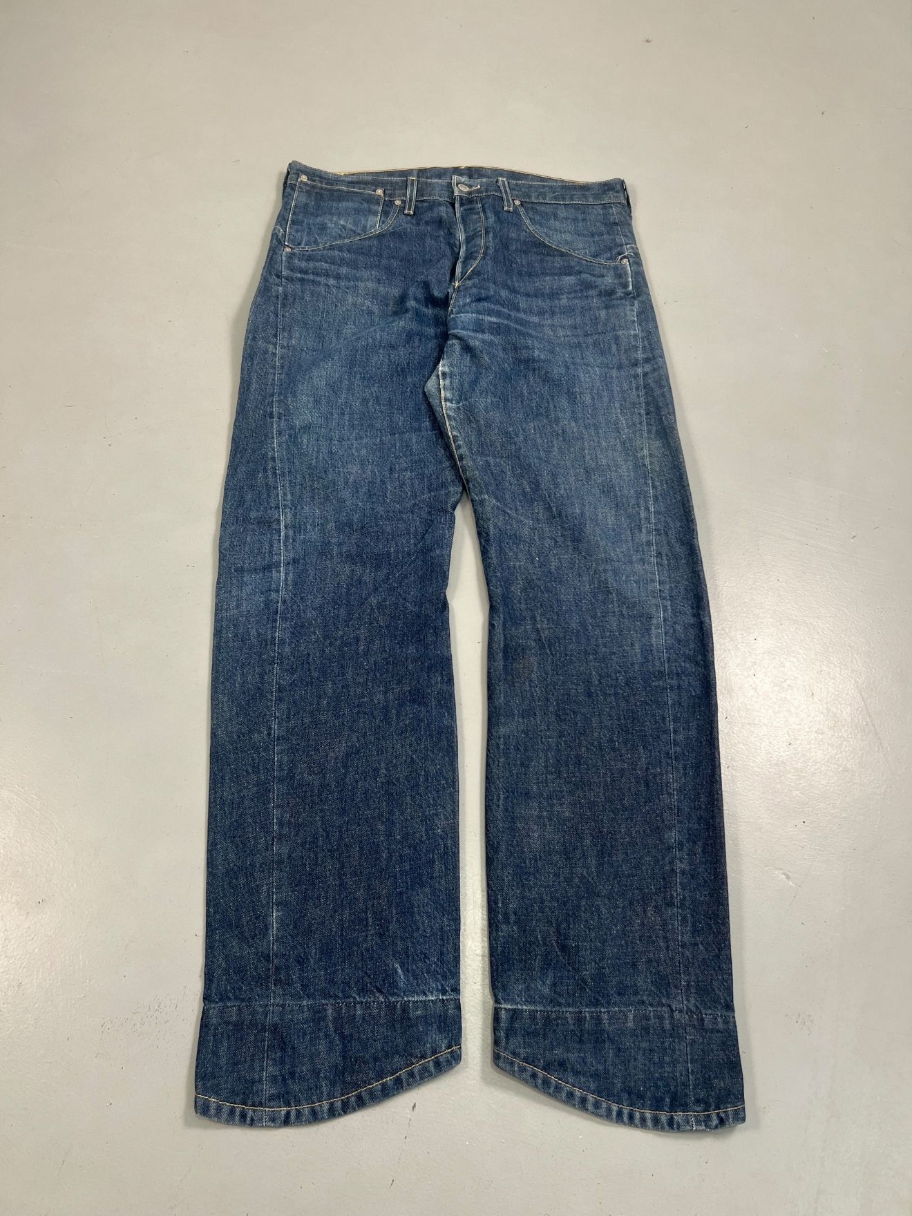 Vintage Levi’s Engineer Jeans Denim – Size US 36 / EU 52