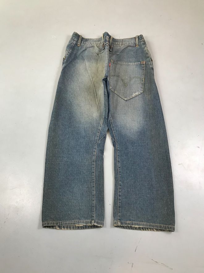 Vintage Levi’s Engineer Jeans – Buckle Belt Denim – Men’s 34