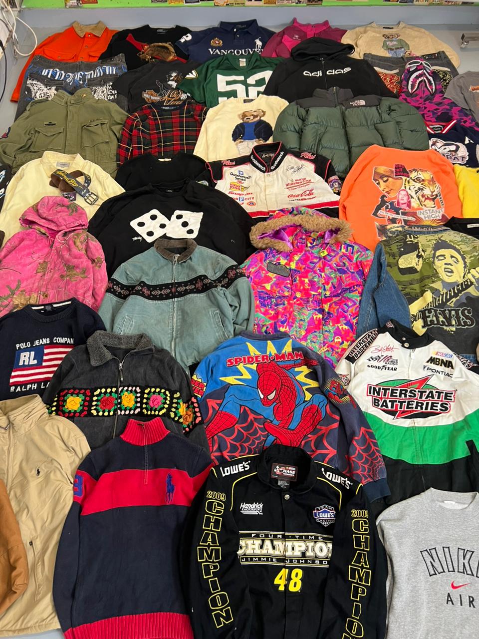 Custom Handpicked (Collection Of Vintage Stuffs)