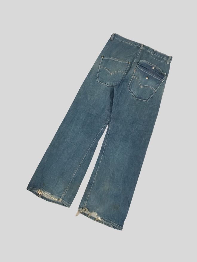 Vintage Levi’s Engineer Jeans Denim (Made in Japan) – Men’s Size US 30 (EU 46) | Blue