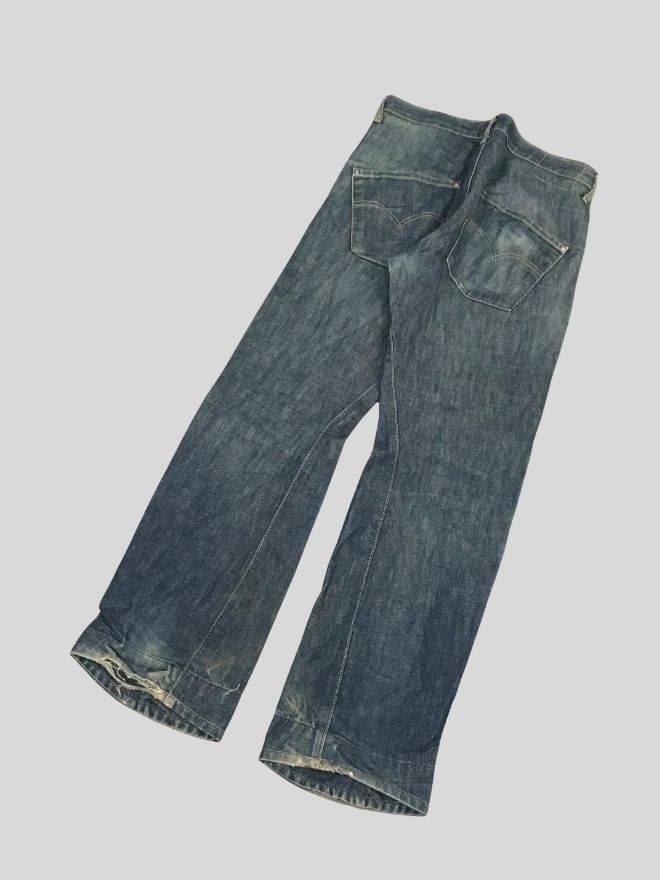 Vintage Levi’s Engineer Jeans Denim – Men’s Size US 35 | Blue