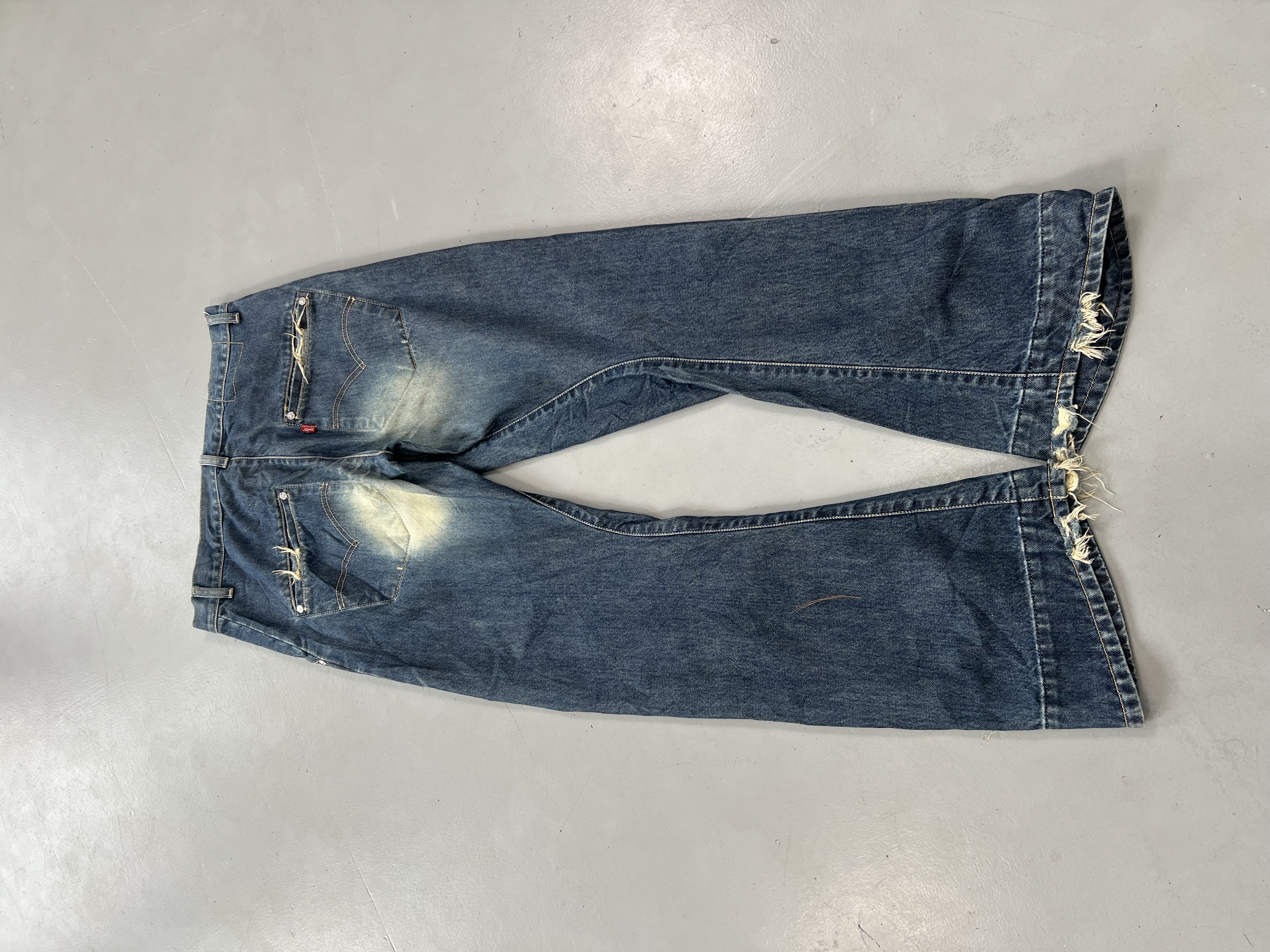 Vintage Levi’s Engineer Jeans Denim – Workwear Fit (Size 32)