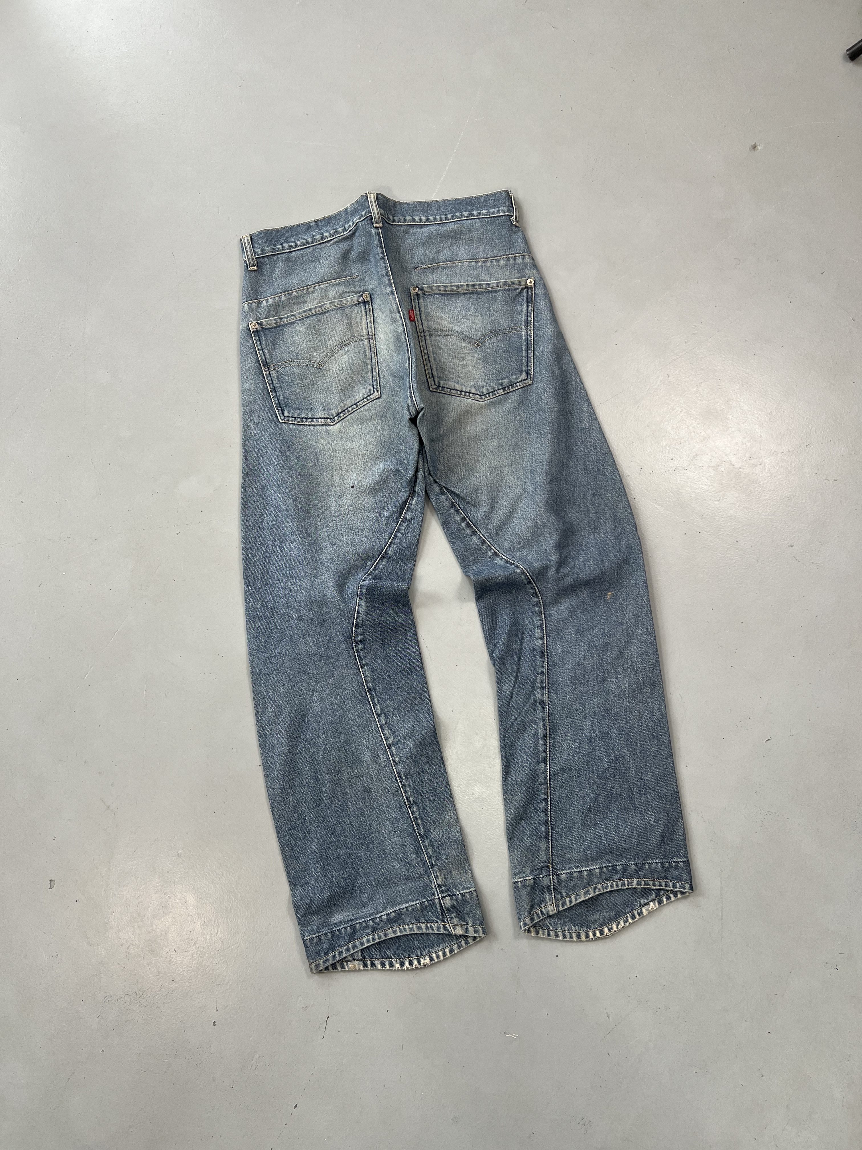 Vintage Levi’s Engineer Jeans Denim – Blue Workwear Fit (Size 34)