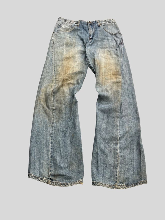 Vintage Levi’s Engineer Jeans with Buckle Belt – Blue Denim | Size 32