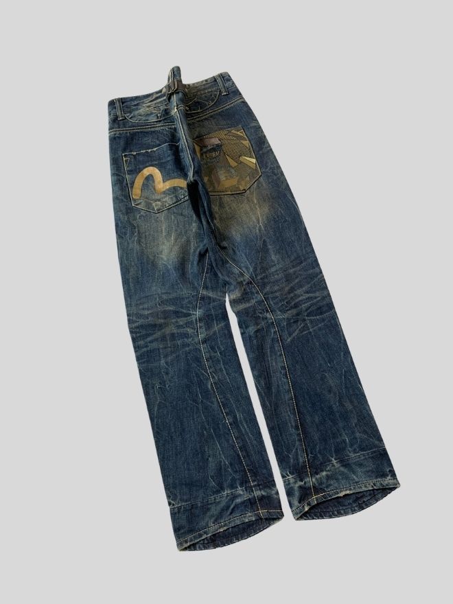Vintage Evisu-Inspired Japanese SpellOut Embroidered Denim Jeans – Size 34 (US 34 / EU 50) – Blue