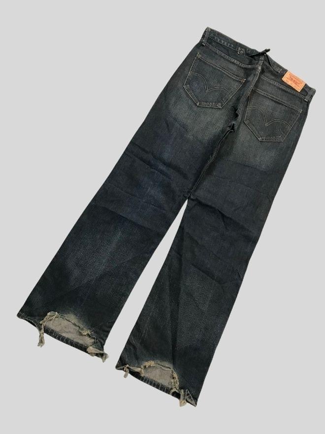 Vintage Levi’s Buckle Belt Jeans – Blue Denim | Size 38