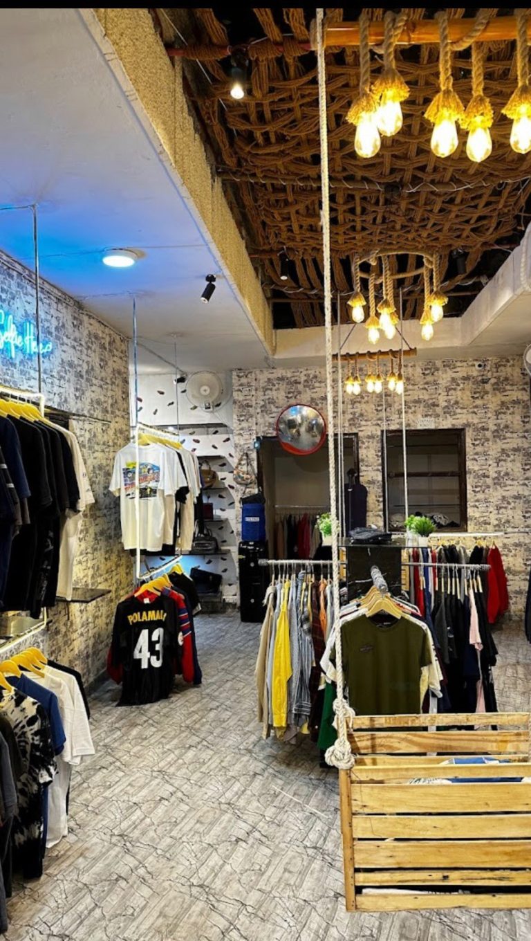 Instagram post from riaajvintage. This post is in position 5.